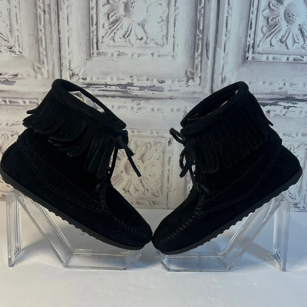 Minnetonka Kids Tramper Boot Suede Moccasin Lace-Up Ankle Boots Black Kids 11